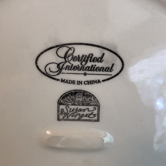 Susan Winget Certified International Rooster Dinner Plate 11" - Picture 3 of 3